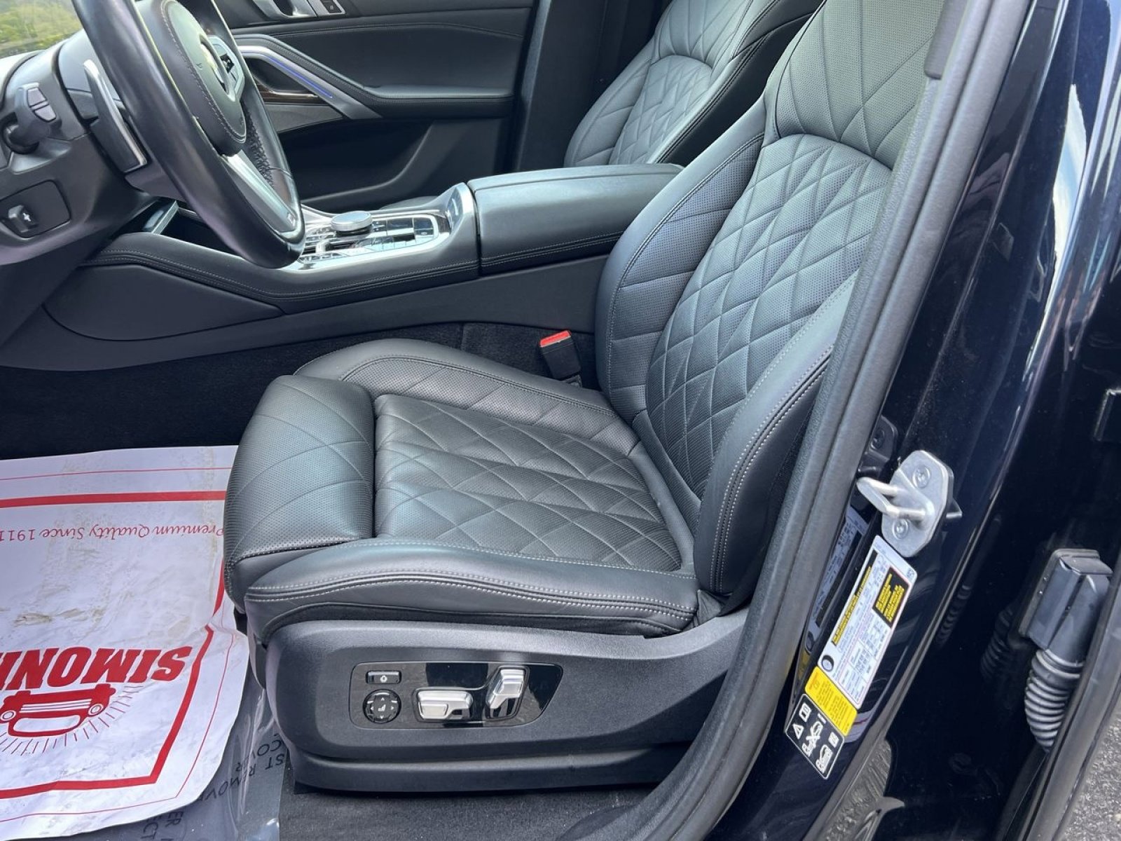 Used 2024 BMW X6 xDrive40i w/ Premium Package image 10