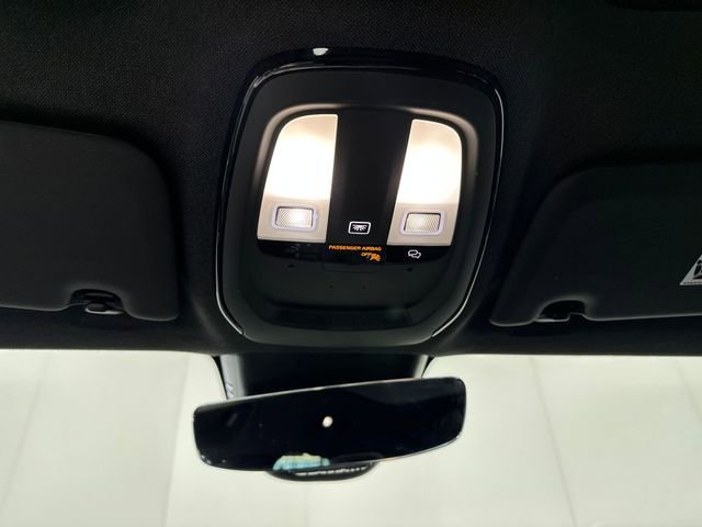 Used 2023 Volvo C40 P8 Recharge Ultimate AWD/4WD image 23