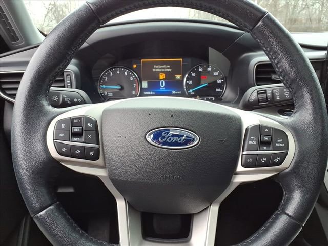 Used 2022 Ford Explorer XLT w/ Equipment Group 202A image 28