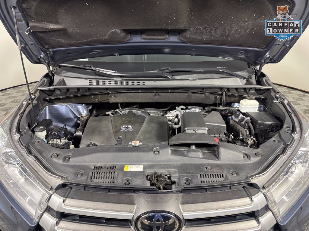 Used 2019 Toyota Highlander XLE AWD/4WD image 25