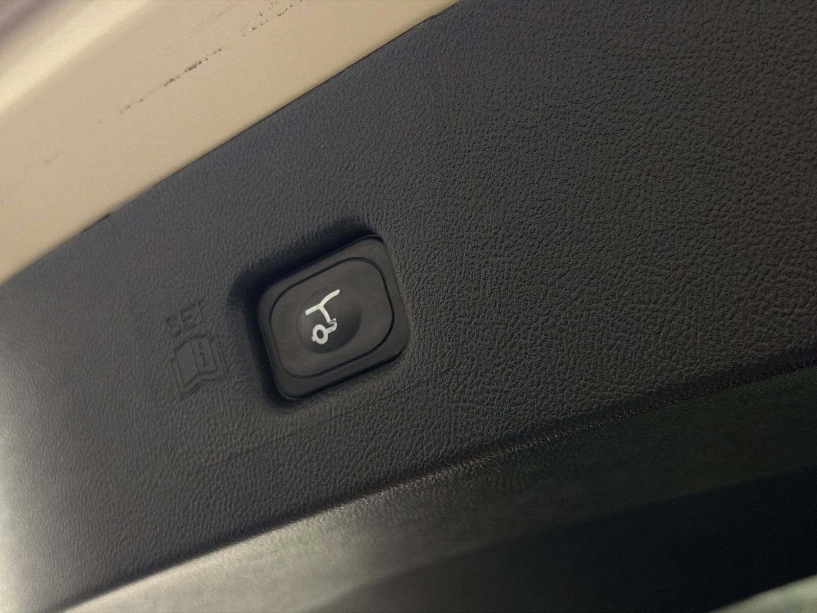 Used 2016 Lincoln MKX Reserve w/ Technology Package image 8