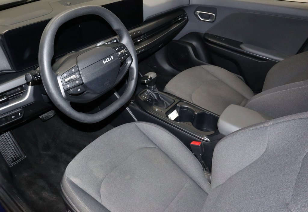 Used 2025 Kia K4 LXS image 23