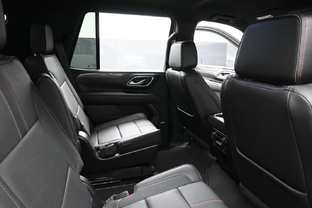 Used 2023 Chevrolet Tahoe RST w/ Luxury Package AWD/4WD image 32