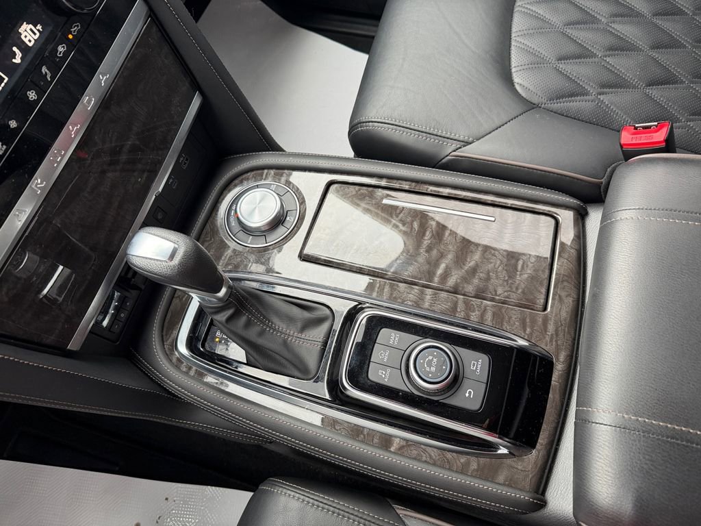 Used 2022 Nissan Armada Platinum w/ Captain's Chairs Package image 22