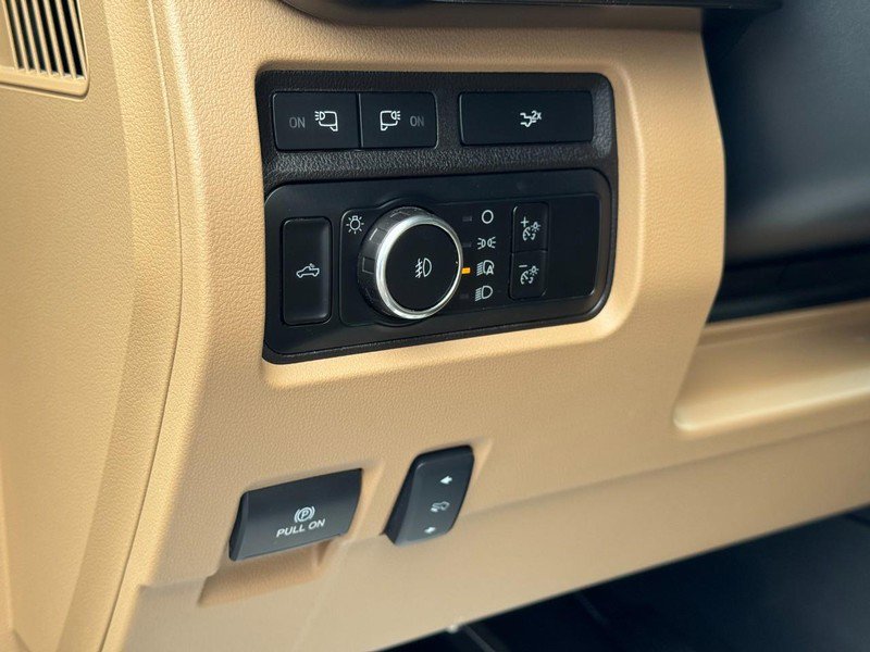 Used 2024 Ford F350 Lariat w/ Chrome Package image 16