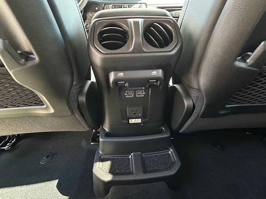 New 2026 Jeep Wrangler Unlimited Rubicon image 26