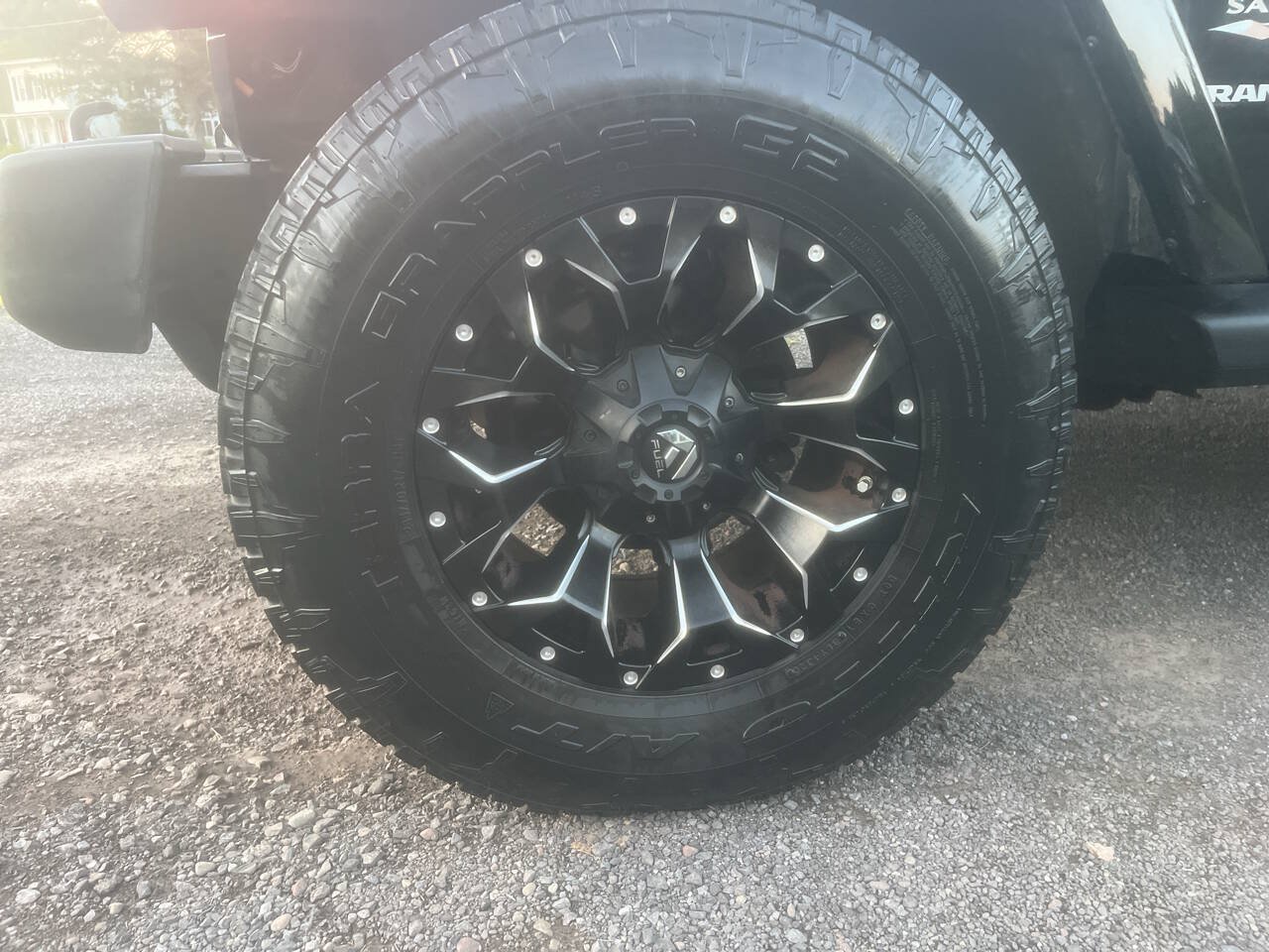 Used 2008 Jeep Wrangler Sahara w/ Dual Top Group AWD/4WD image 11