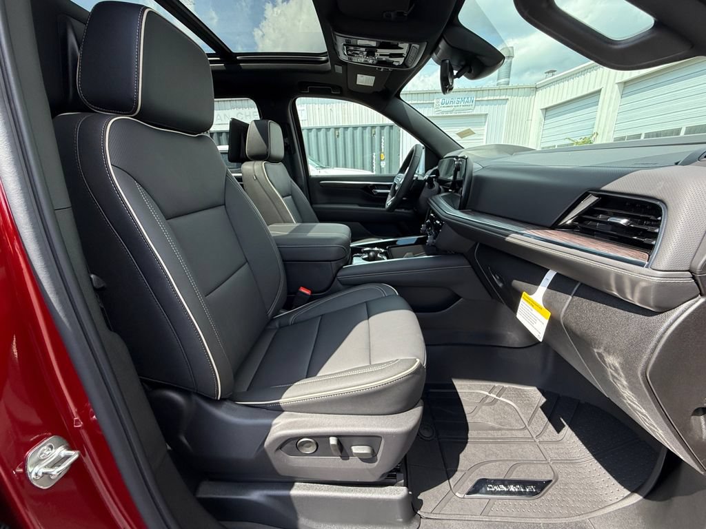 New 2026 Chevrolet Suburban Premier AWD/4WD image 30