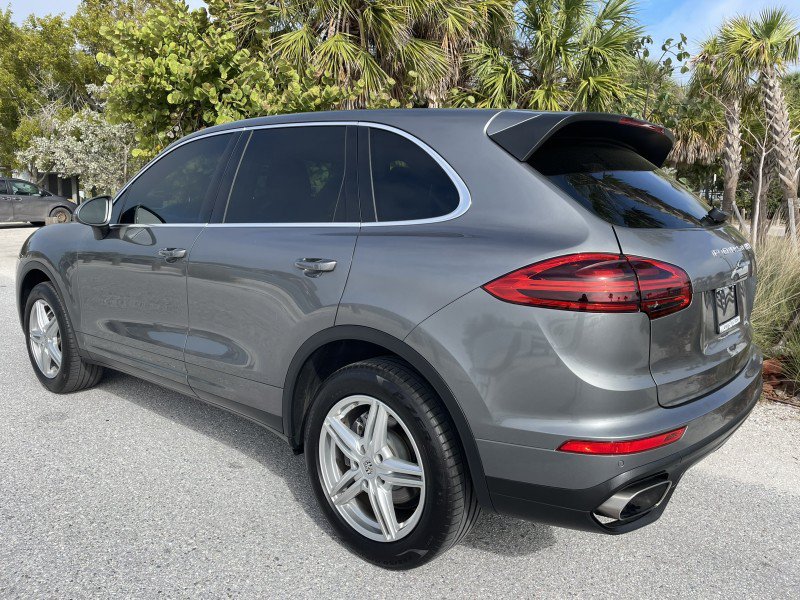 Used 2017 Porsche Cayenne Platinum Edition AWD/4WD image 5