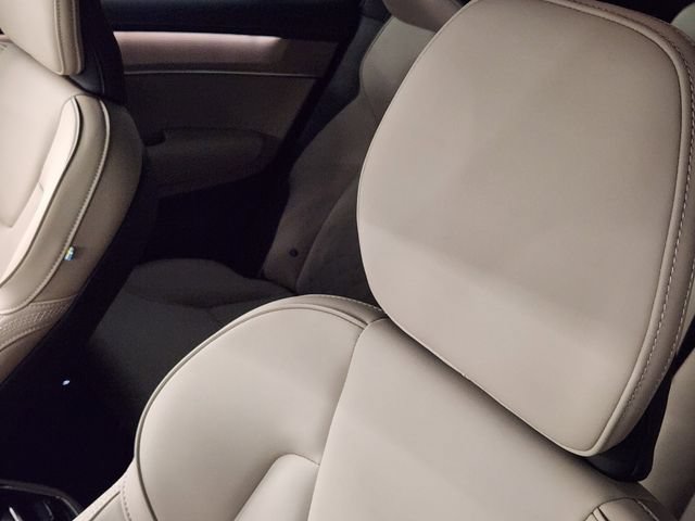 Certified 2026 Volvo XC90 B6 Plus w/ Protection Package Premier AWD/4WD image 15