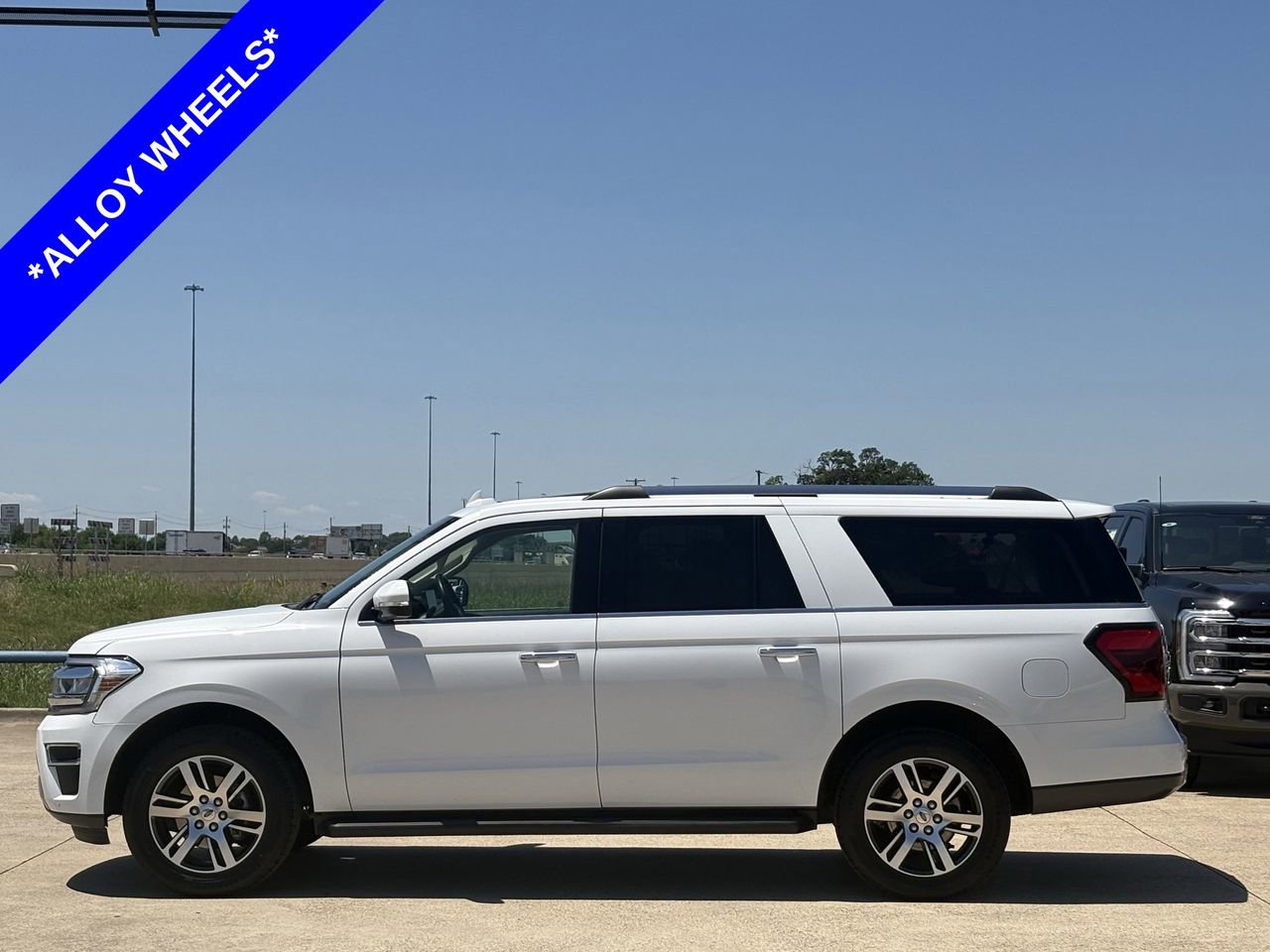 Used 2024 Ford Expedition Max Limited RWD image 3