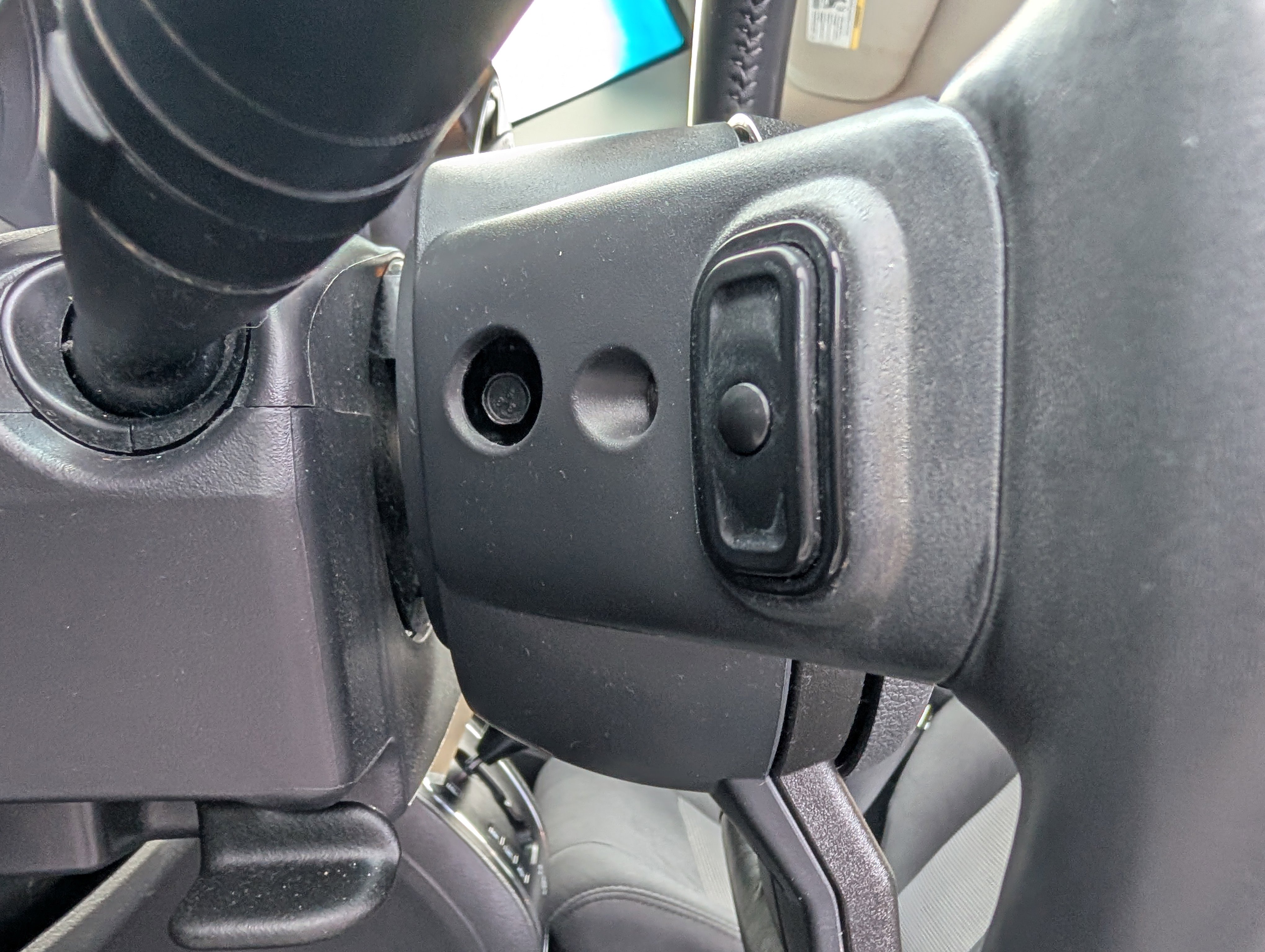 Used 2015 Jeep Patriot Latitude w/ Sun/Sound Group image 13