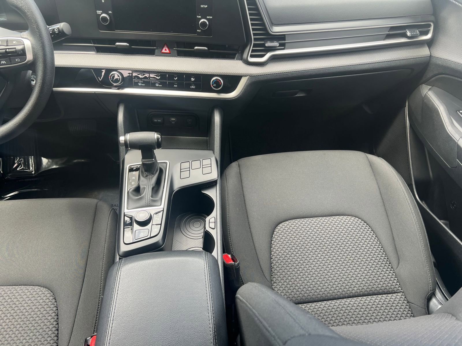 Used 2025 Kia Sportage LX FWD image 40
