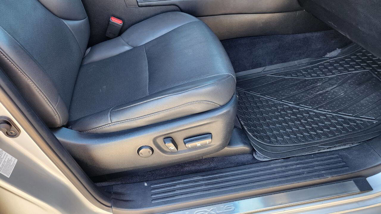 Used 2016 Lexus GX 460 image 21