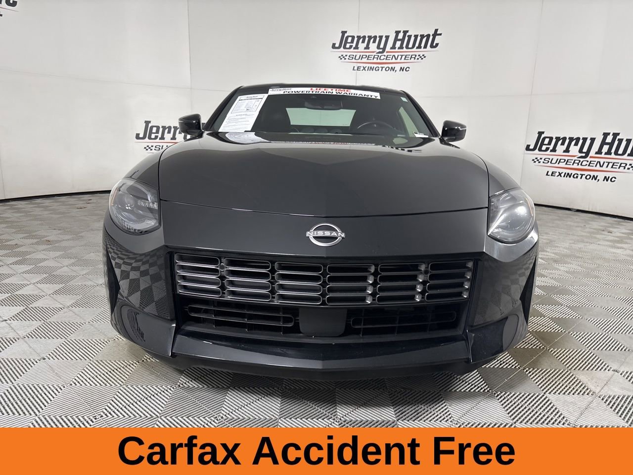 Used 2024 Nissan Z Performance w/ Floor Mat Package image 3