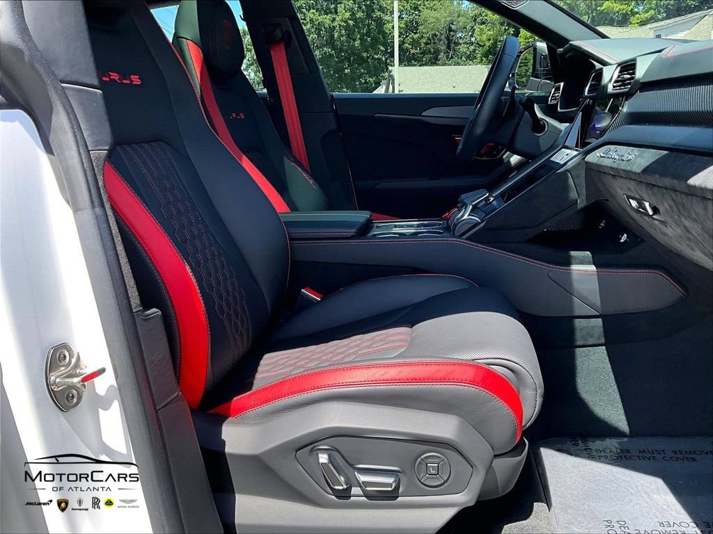 Used 2024 Lamborghini Urus Performante AWD/4WD image 9