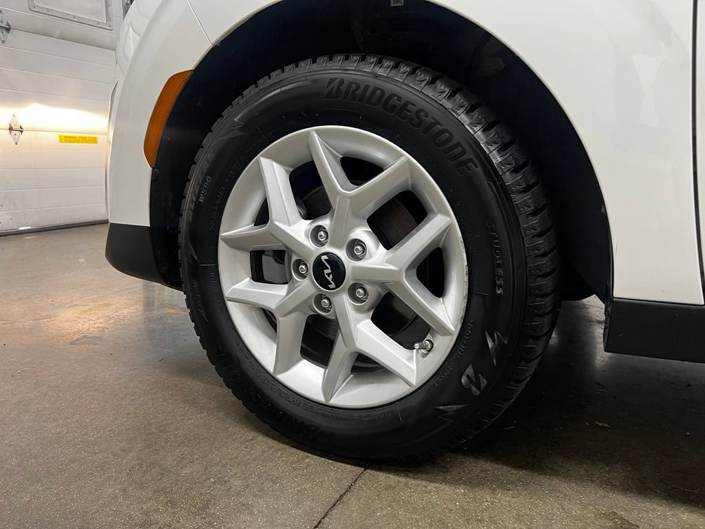 Used 2023 Kia Soul S FWD image 11