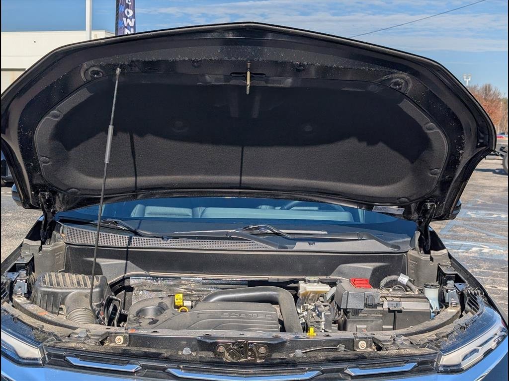 Used 2025 Chevrolet Equinox LT w/ Convenience Package II image 24