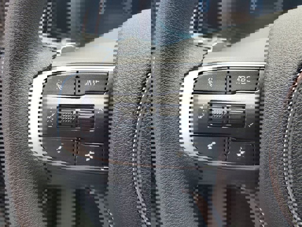 New 2025 Kia Sportage LX FWD image 11