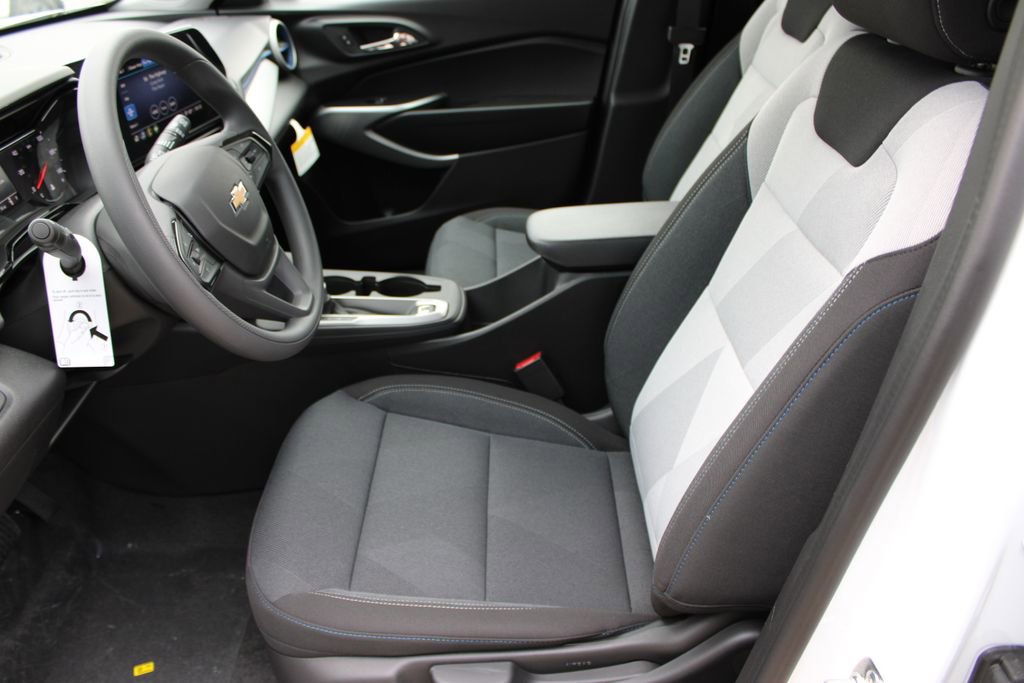 New 2026 Chevrolet Trax LS image 12