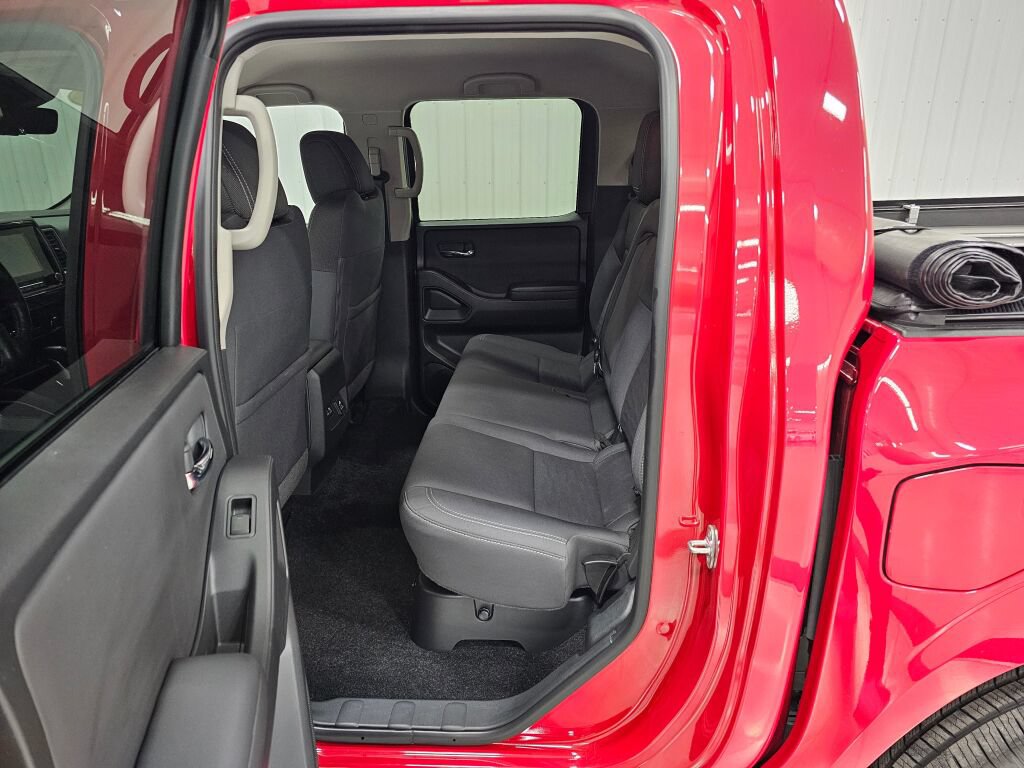 Used 2022 Nissan Frontier SV AWD/4WD image 12