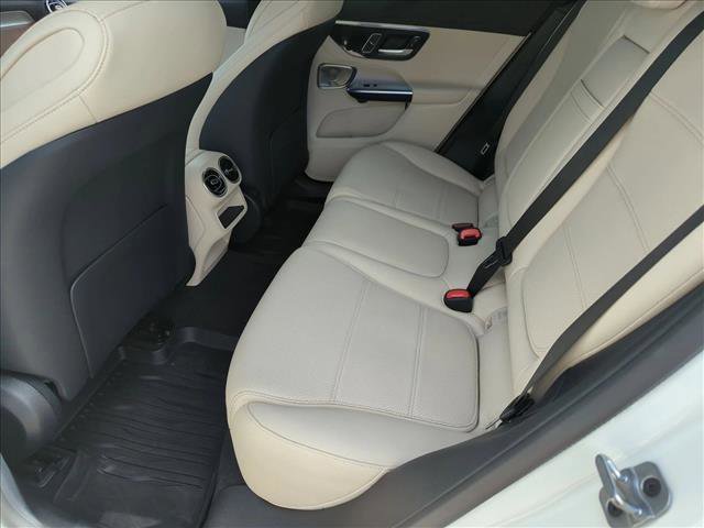 Used 2023 Mercedes-Benz GLC 300 4MATIC image 18