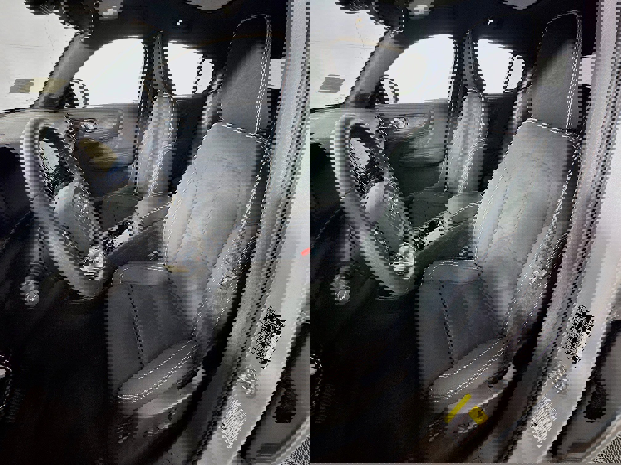 Used 2023 Volvo C40 P8 Recharge Ultimate AWD/4WD image 15