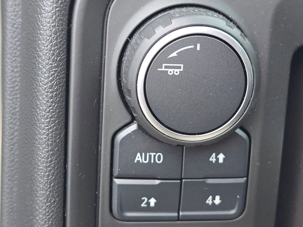 Used 2023 Chevrolet Silverado 1500 Custom Trail Boss w/ LPO, Dark Essentials Package image 4