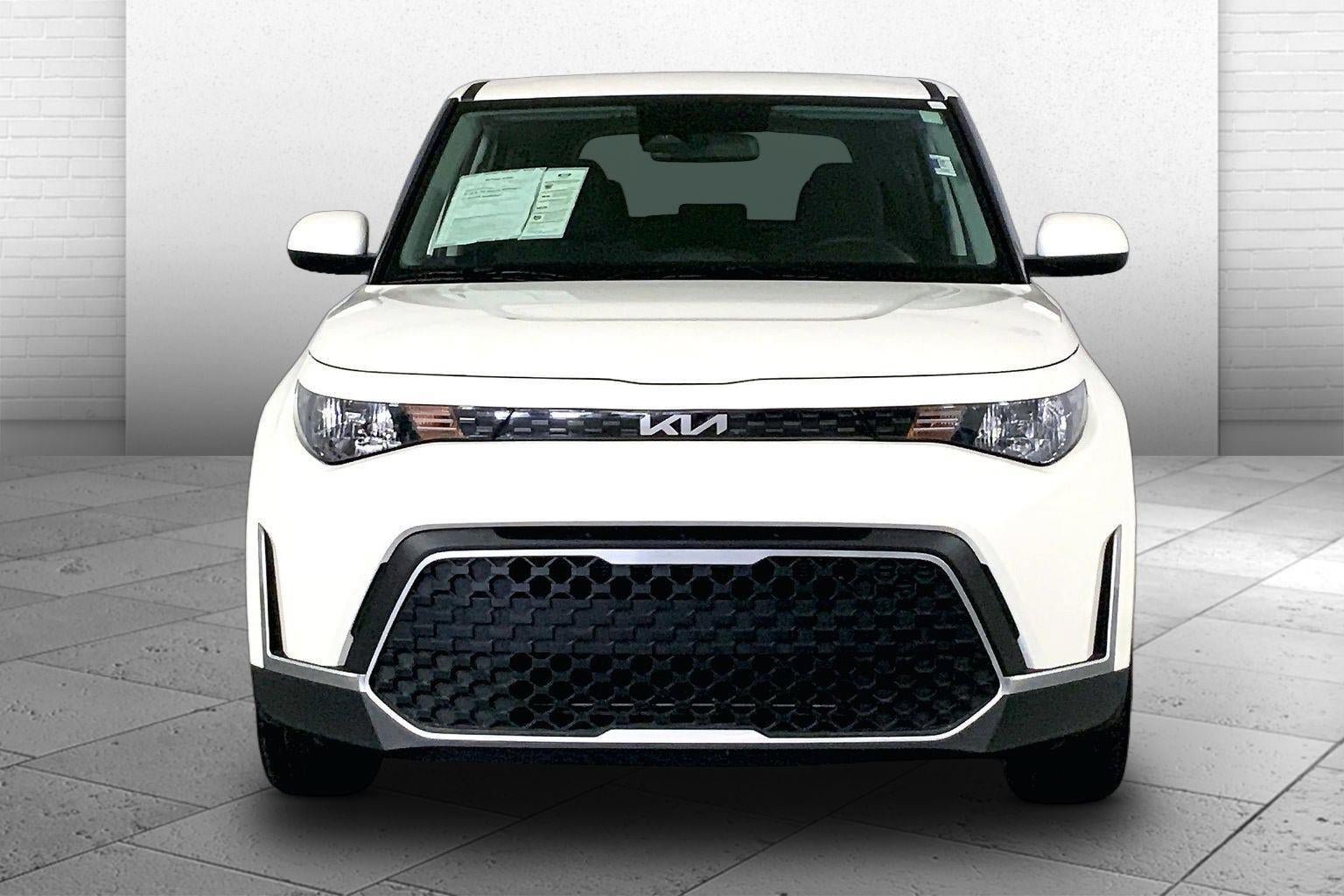 Certified 2025 Kia Soul LX FWD image 2