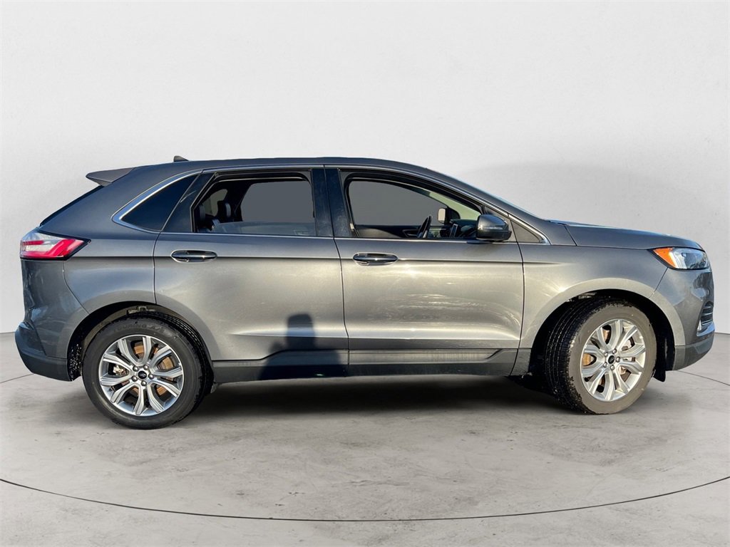 Used 2024 Ford Edge Titanium video 2