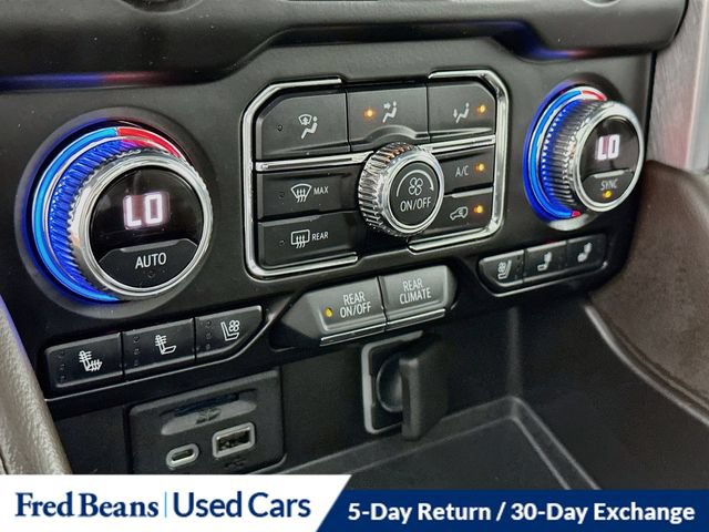 Used 2021 GMC Yukon SLT w/ SLT Premium Package AWD/4WD image 21