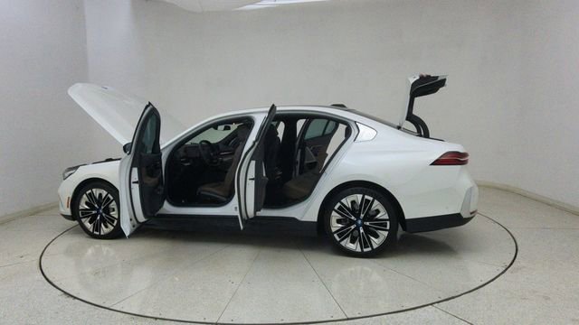 Used 2025 BMW i5 xDrive40 w/ Premium Package AWD/4WD image 77