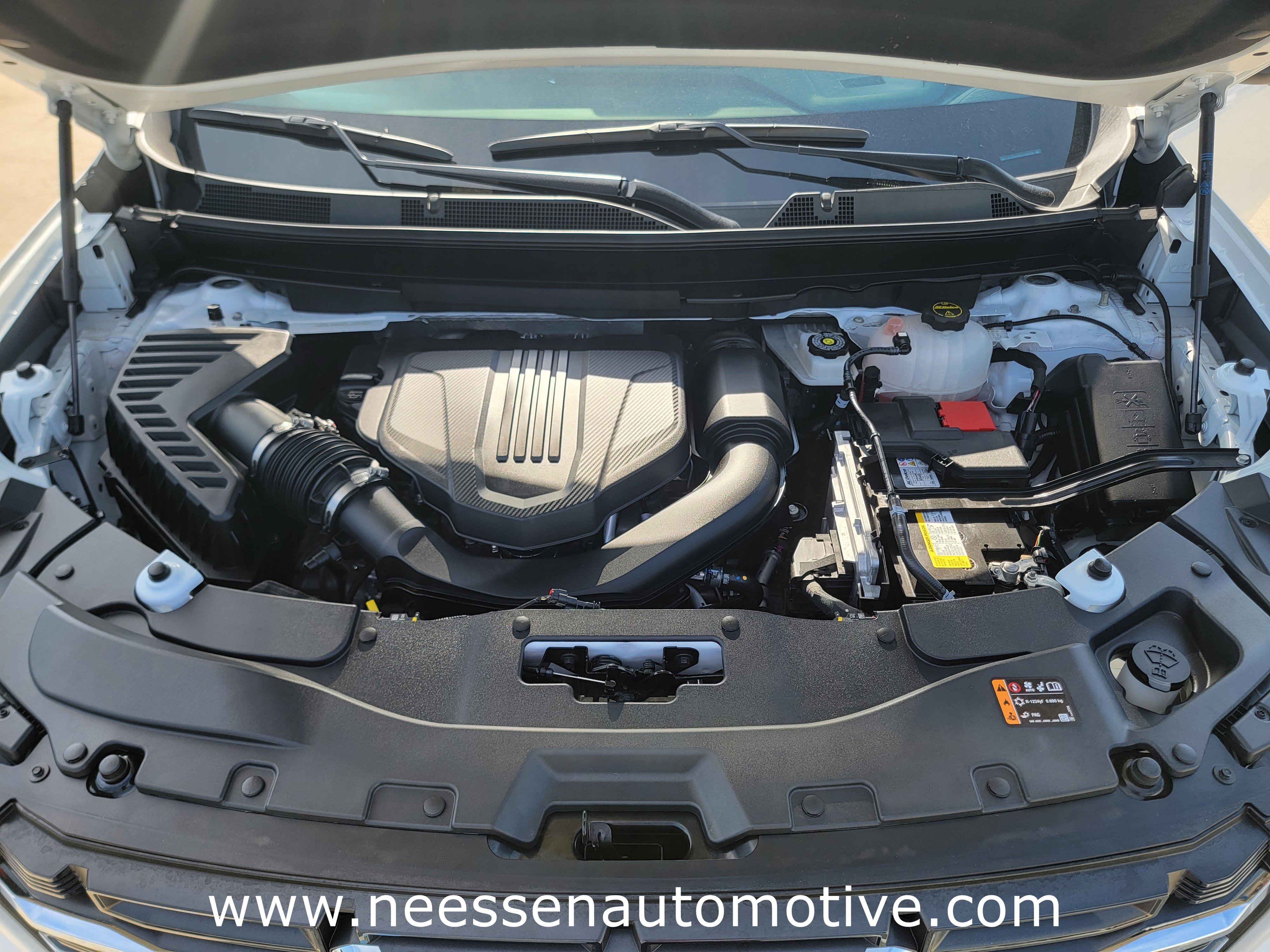 Used 2025 GMC Acadia Elevation image 36