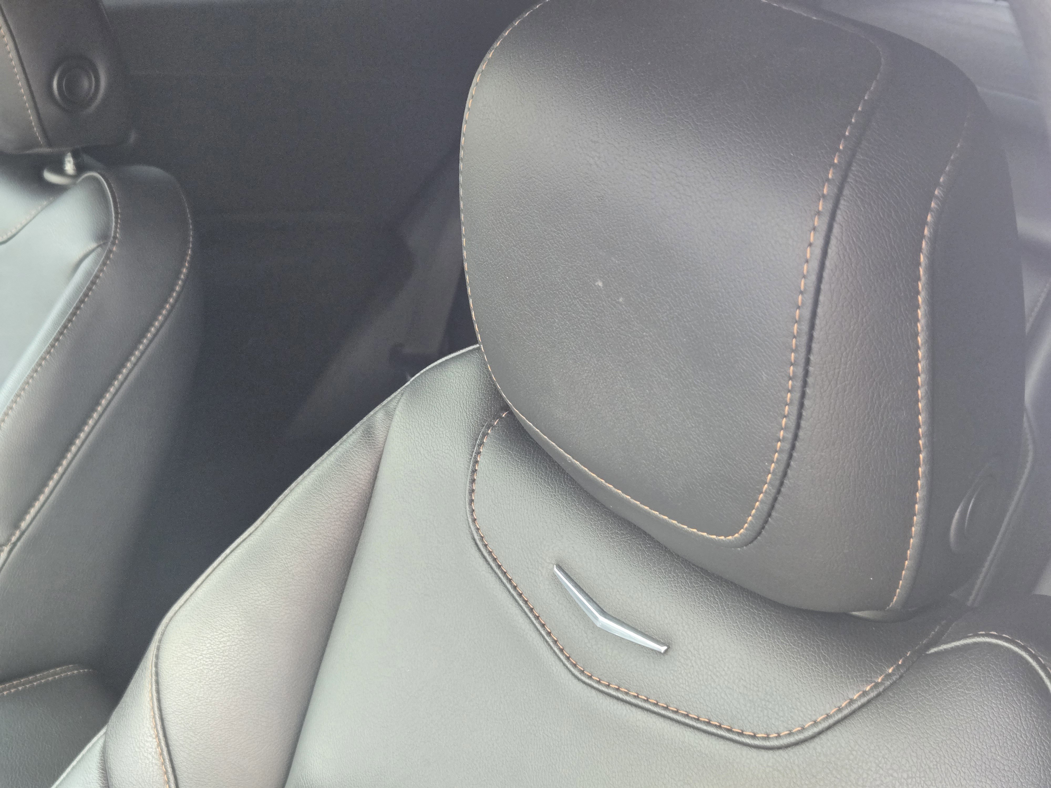 Used 2023 Cadillac XT4 Sport w/ Enhanced Visibility Package image 12