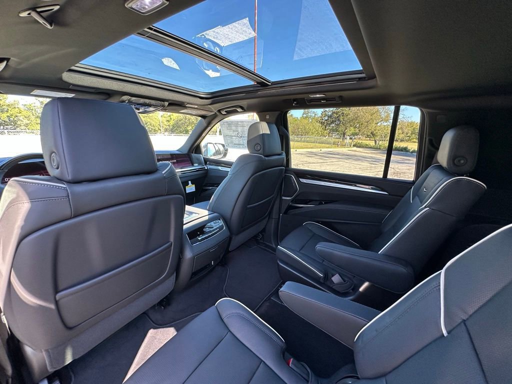 New 2026 Cadillac Escalade ESV Luxury w/ Touring Package image 20