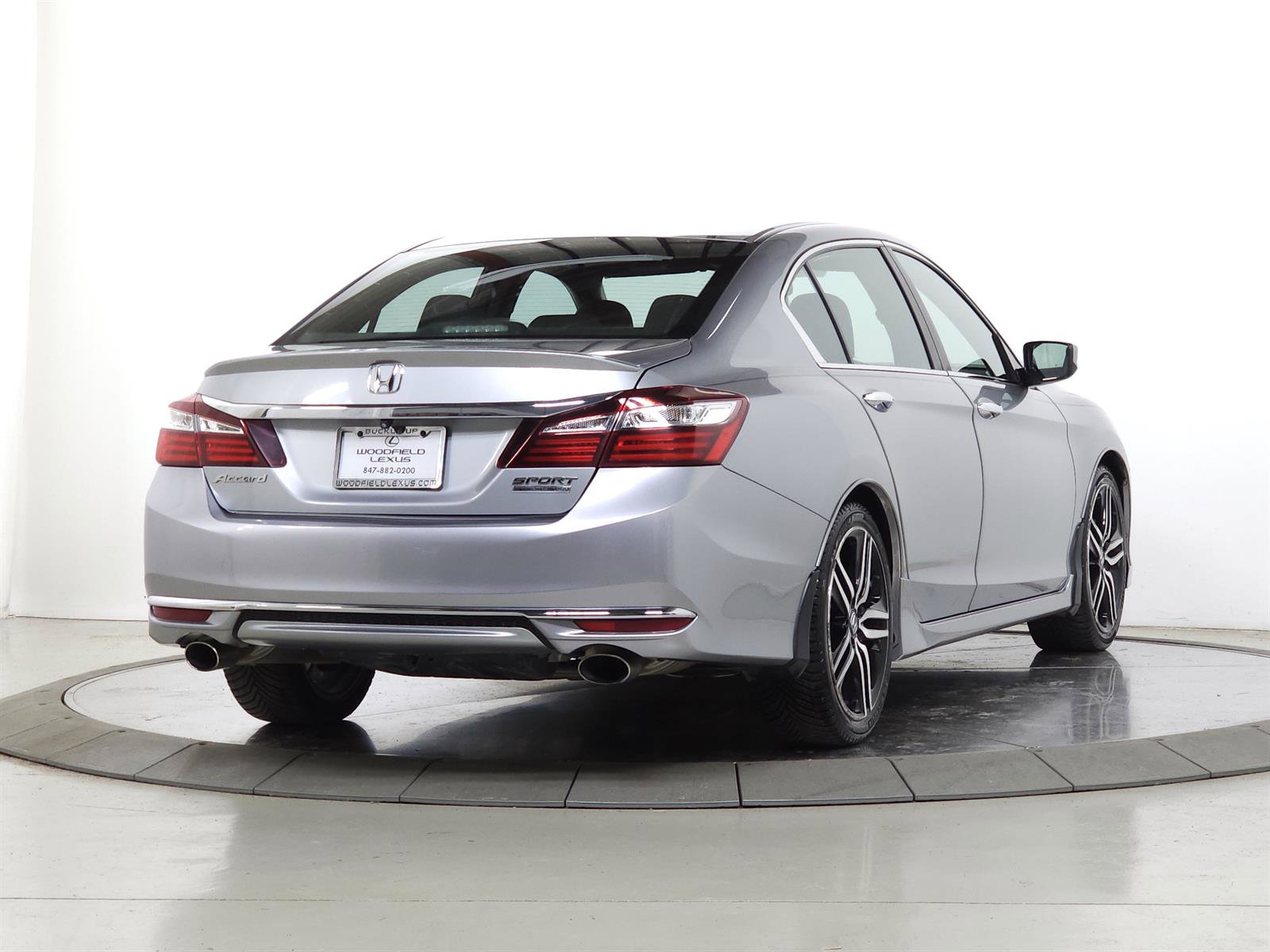 Used 2017 Honda Accord Sport Special Edition image 8