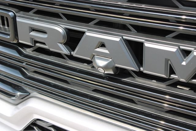 Used 2025 RAM 2500 Laramie AWD/4WD image 9