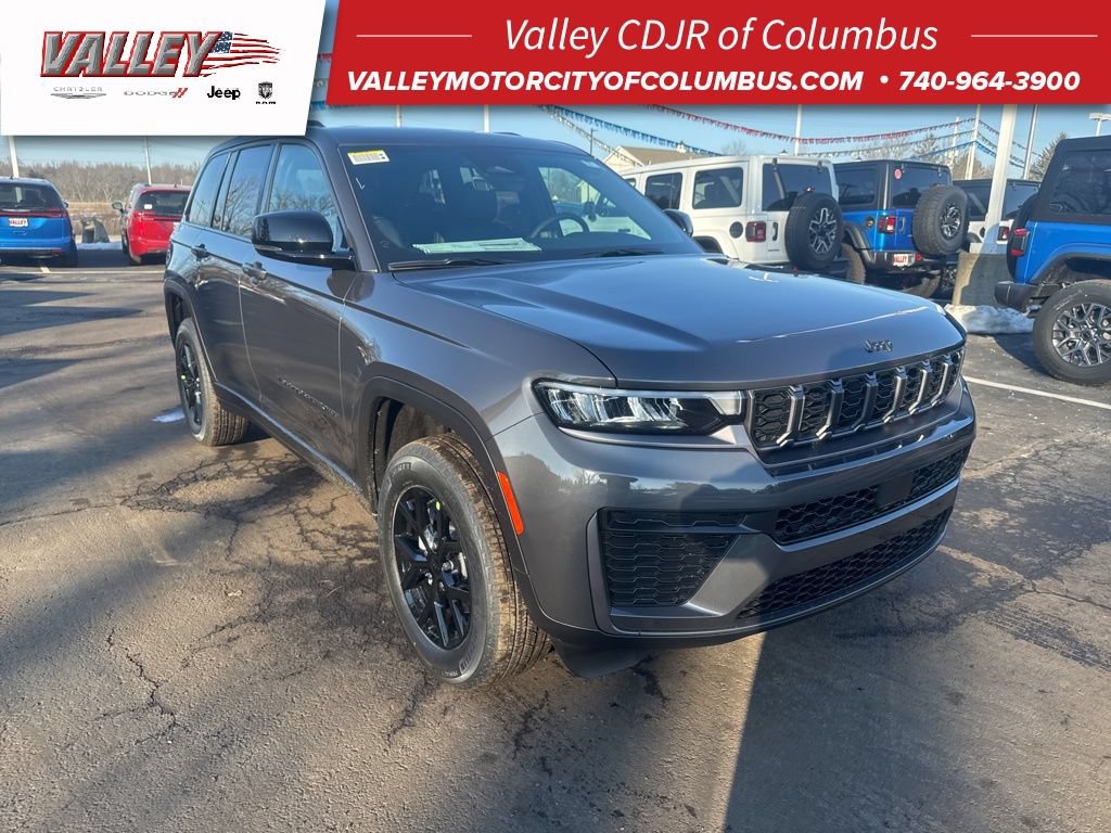 New 2026 Jeep Grand Cherokee Altitude AWD/4WD image 1