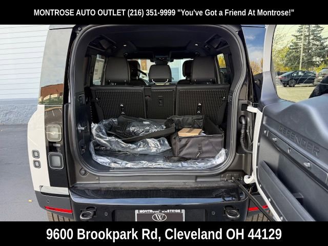 New 2026 Land Rover Defender 110 S image 39