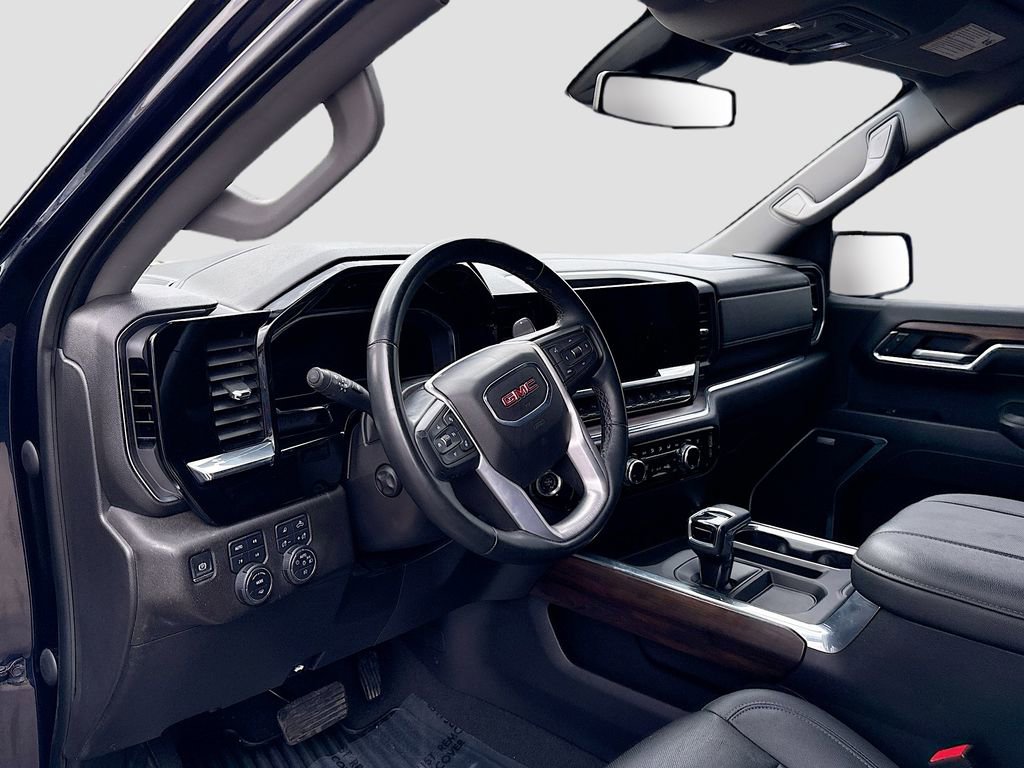 Used 2023 GMC Sierra 1500 SLT w/ SLT Premium Plus Package AWD/4WD image 9