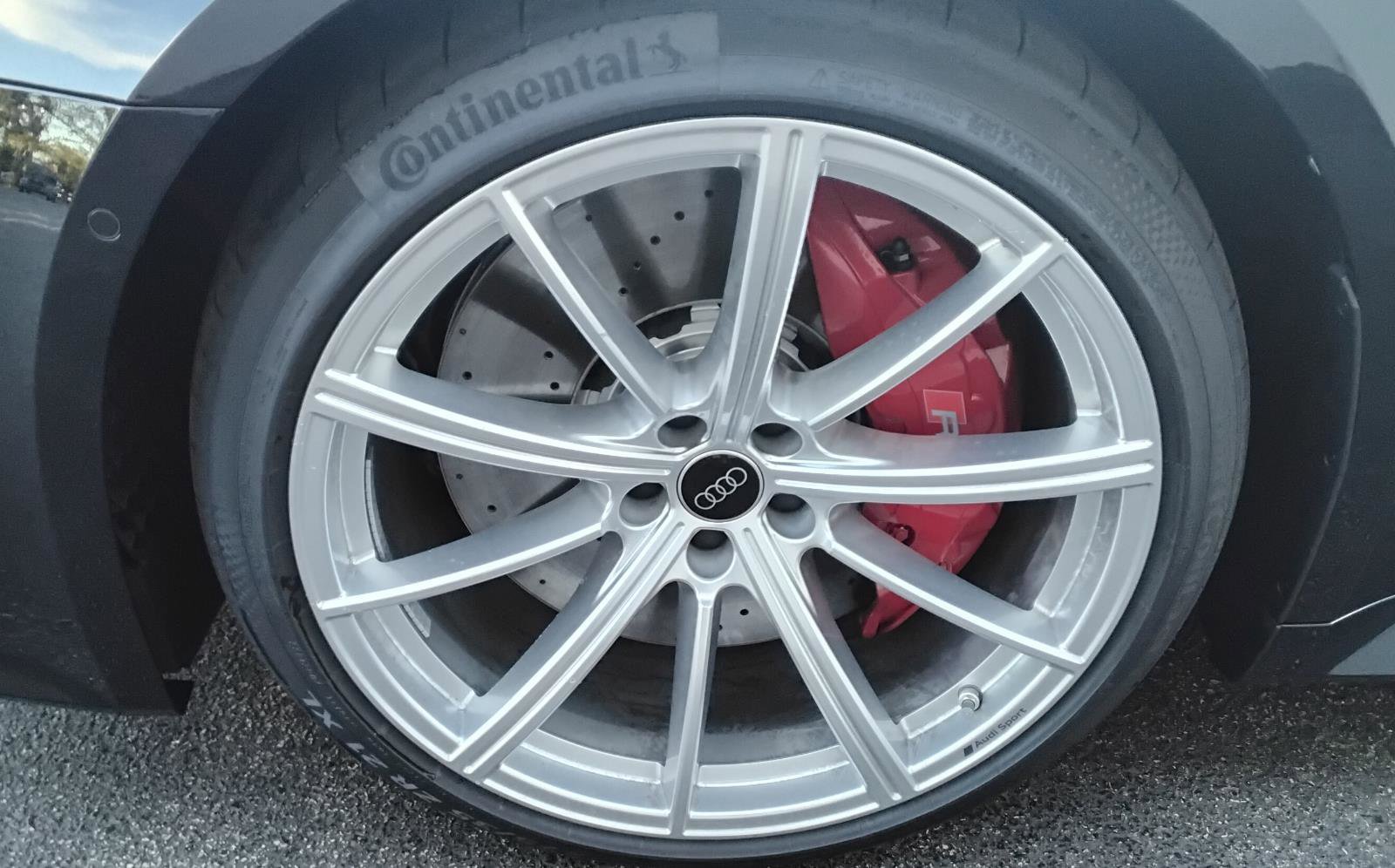 New 2026 Audi RS 6 performance image 11