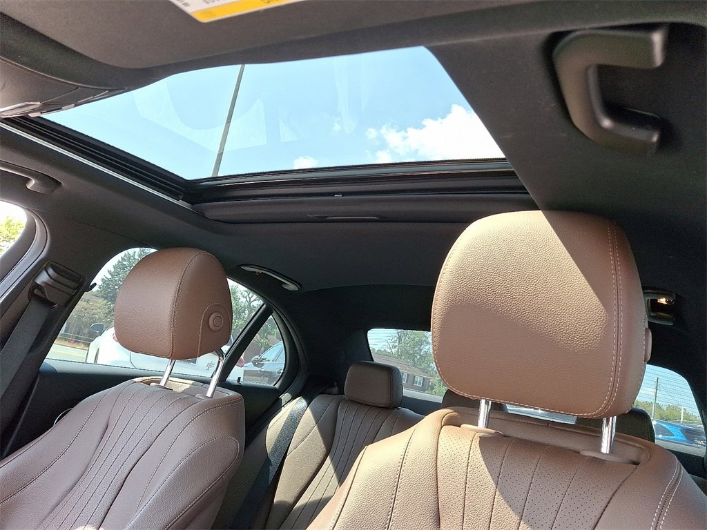 Certified 2022 Mercedes-Benz E 350 4MATIC Sedan image 14