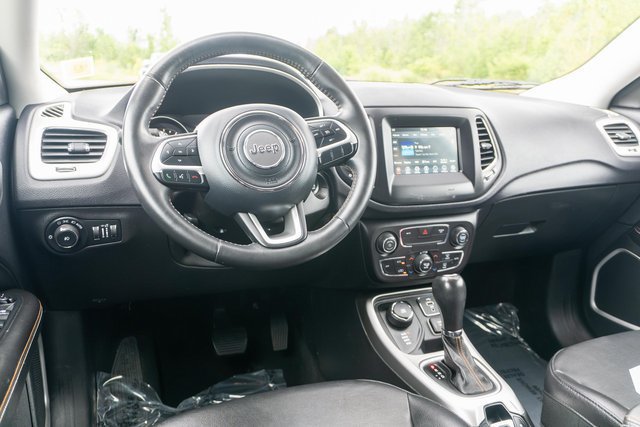 Used 2019 Jeep Compass Latitude AWD/4WD image 12