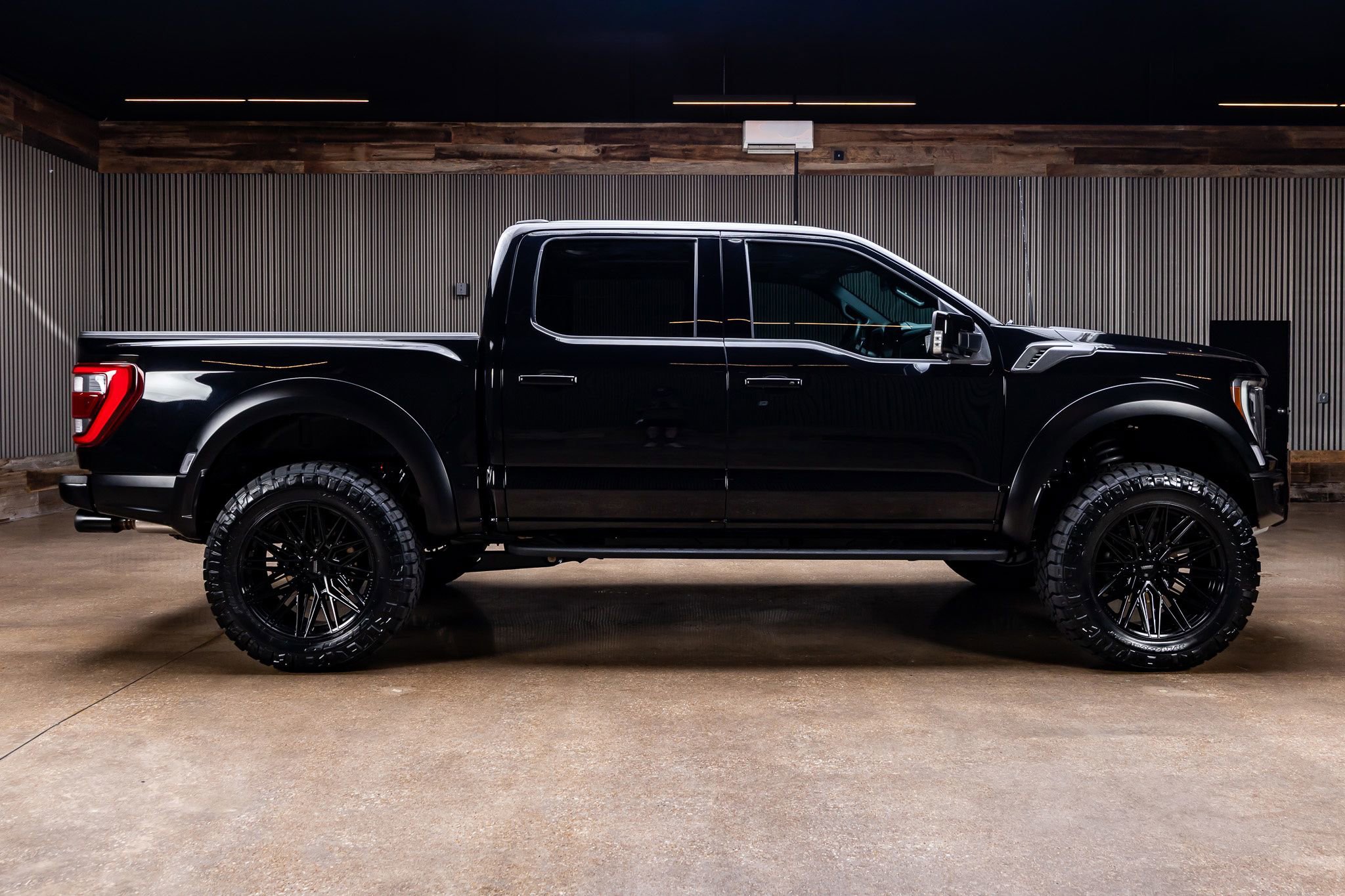 Used 2023 Ford F150 Raptor w/ Equipment Group 802A Raptor R AWD/4WD image 11