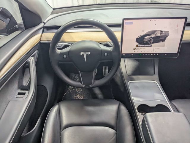 Used 2024 Tesla Model Y Performance image 7