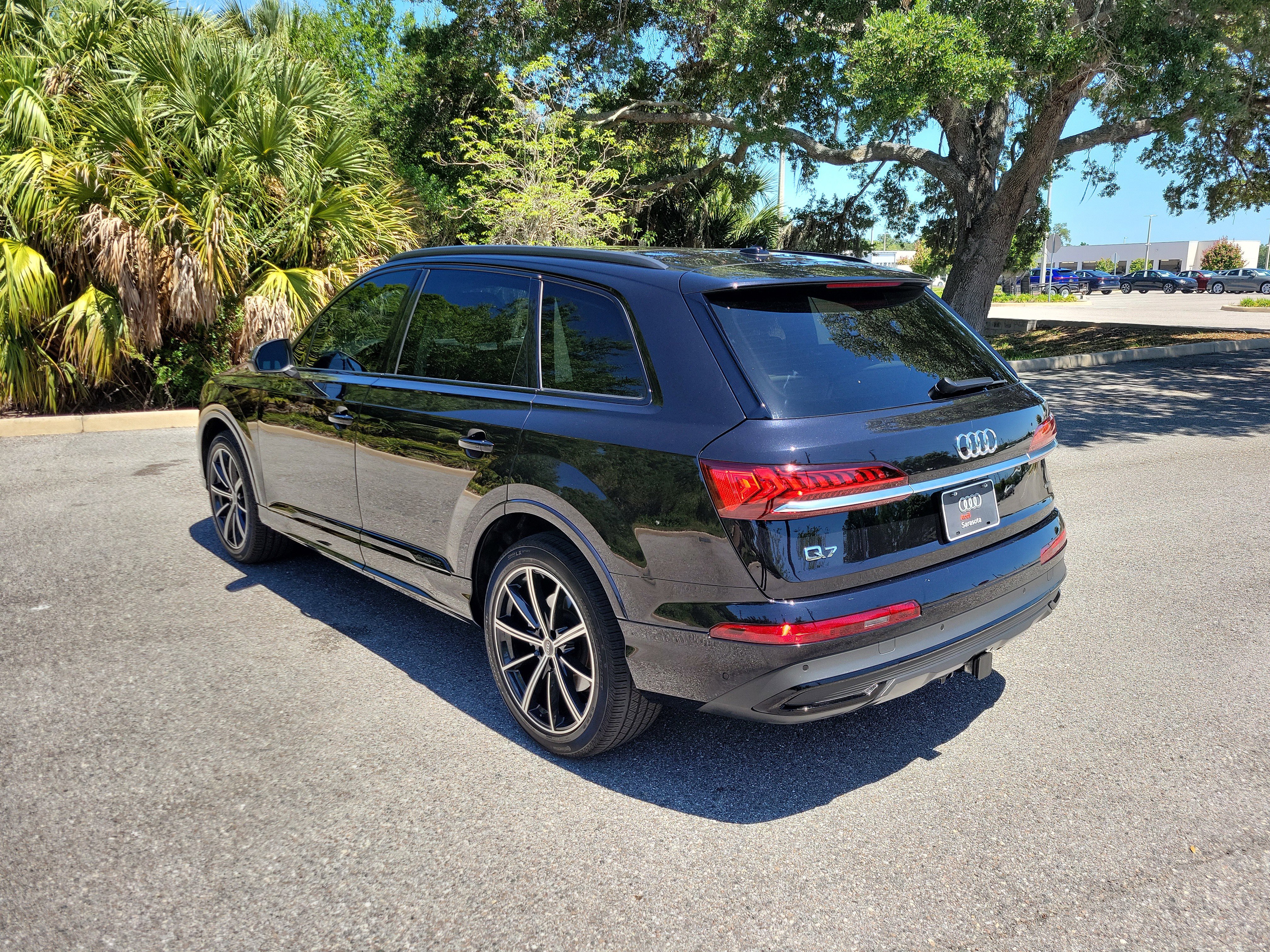 Used 2021 Audi Q7 3.0T Premium Plus w/ Premium Plus Package AWD/4WD image 6