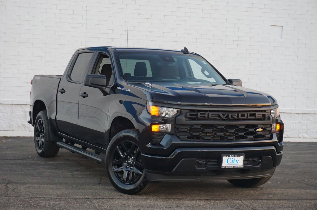 New 2025 Chevrolet Silverado 1500 Custom image 2