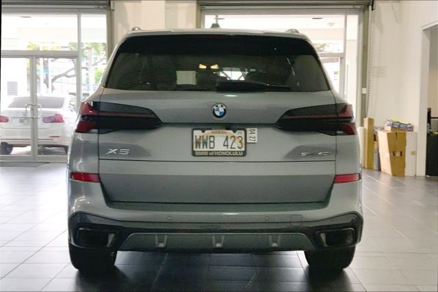 Certified 2024 BMW X5 sDrive40i w/ M Sport Package RWD image 4