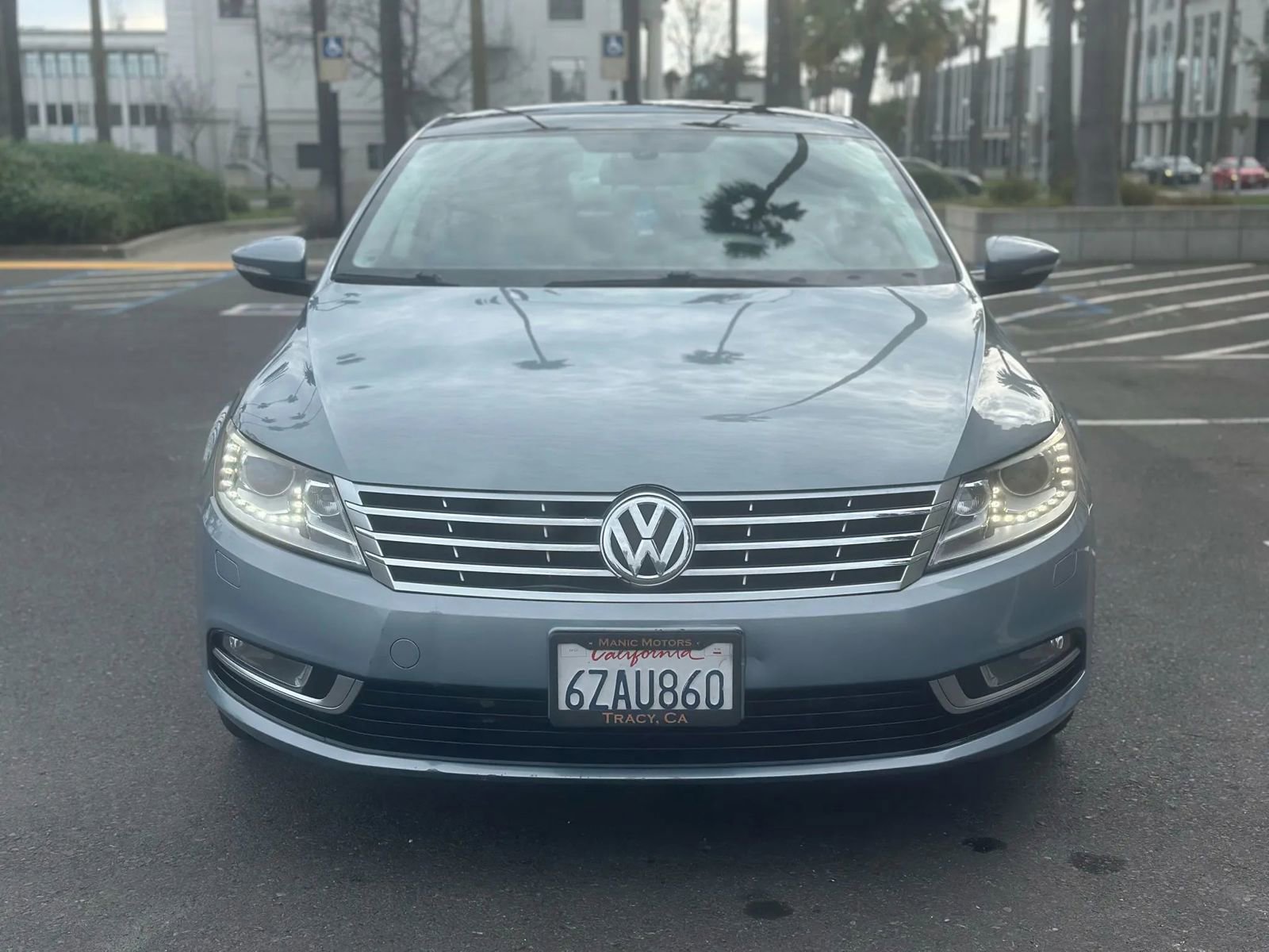 Used 2013 Volkswagen CC Lux FWD image 2