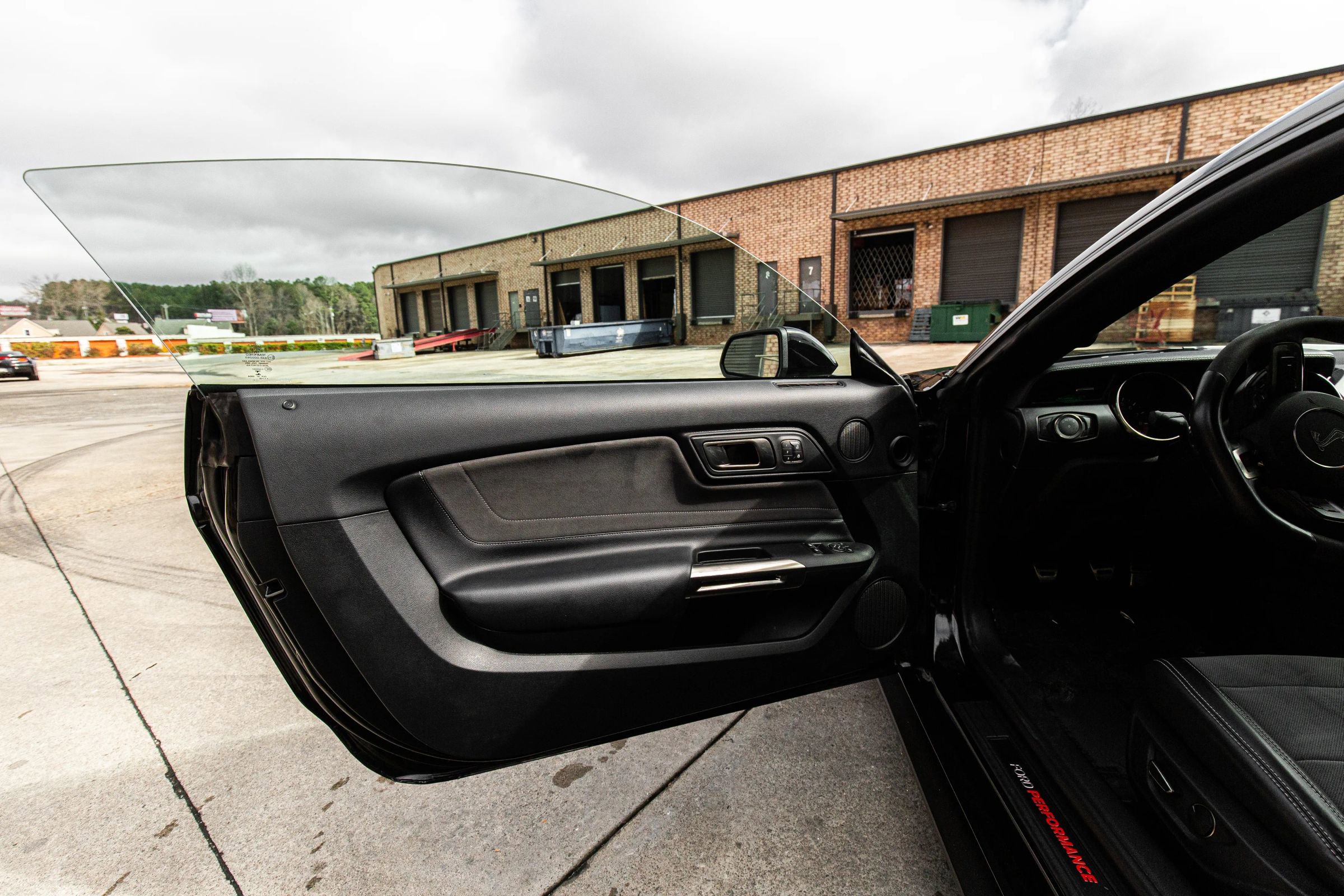 Used 2019 Ford Mustang Shelby GT350 w/ Technology Package image 16